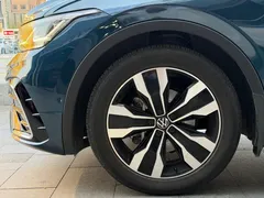 2022 Volkswagen Tiguan L 330TSI AT 2WD R-Line Flagship, синий — фото 15