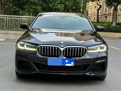 2021 BMW 5 Series 530Li Premium M Sport Package, чёрный — фото 1