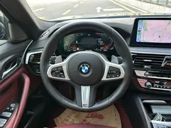 2021 BMW 5 Series 530Li Premium M Sport Package, чёрный — фото 5