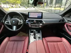 2021 BMW 5 Series 530Li Premium M Sport Package, чёрный — фото 6