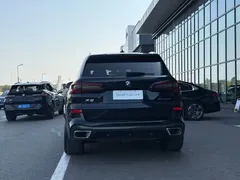 2022 BMW X5 40Li M Sport Package, чёрный — фото 8