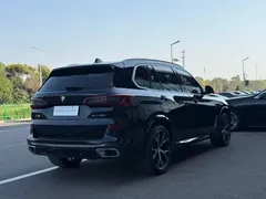 2022 BMW X5 40Li M Sport Package, чёрный — фото 9