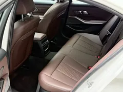 2023 BMW 3 Series 325i M Sport Night Package, белый — фото 7