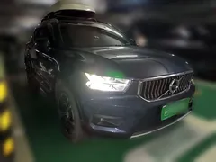 2021 Volvo XC40 4WD Luxury, синий — фото 3