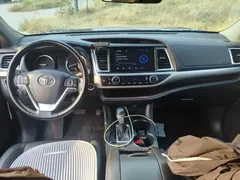 2018 Toyota Highlander 2.0T 4WD Premium 7-Seat China VI, чёрный — фото 5