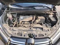 2018 Toyota Highlander 2.0T 4WD Premium 7-Seat China VI, чёрный — фото 16
