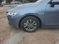 2024 BYD Qin PLUS Honor DM-i PHEV 55km Leading, синий — фото 23