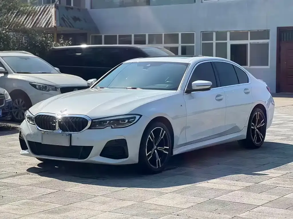 2022 BMW 3 Series 325i M Sport Package