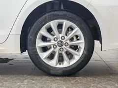 2021 Toyota Corolla Hybrid 1.8L E-CVT Elite, белый — фото 9