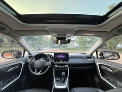 2023 Toyota RAV4 Hybrid 2.5L E-CVT 2WD Elite Plus, чёрный — фото 7