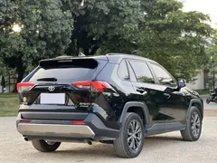 2023 Toyota RAV4 Hybrid 2.5L E-CVT 2WD Elite Plus, чёрный — фото 14