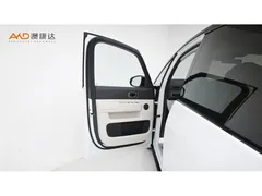 2025 Li Auto MEGA Home Family Special Edition, белый — фото 11