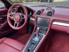 2018 Porsche 718 Boxster 2.0T, белый — фото 11