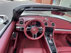 2018 Porsche 718 Boxster 2.0T, белый — фото 18