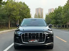 2021 Audi Q7 55 TFSI quattro S line Sport, чёрный — фото 3