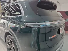 2026 Aito M7 EREV Ultra 4WD 5-seat 192-line Lidar, зелёный — фото 20