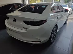 2021 Mazda 3 2.0L AT, белый — фото 3