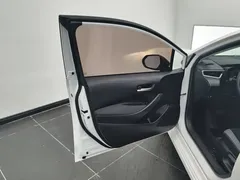 2021 Toyota Corolla 1.2T S-CVT Pioneer Plus, белый — фото 7