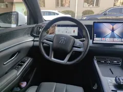 2025 BYD Song Pro 2nd Gen Smart Driving DM-i PHEV 75km Leading, белый — фото 6