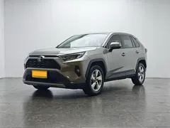 2020 Toyota RAV4 2.0L CVT 2WD Fashion — фото 1
