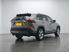 2020 Toyota RAV4 2.0L CVT 2WD Fashion — фото 3