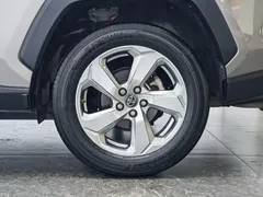 2020 Toyota RAV4 2.0L CVT 2WD Fashion — фото 9