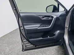 2020 Toyota RAV4 2.0L CVT 2WD Fashion — фото 19