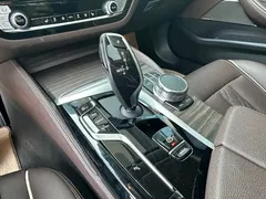 2023 BMW 5 Series 530Li Leading Luxury Package, белый — фото 10
