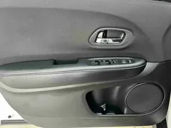 2022 Honda Vezel 1.5L CVT Elite, белый — фото 8