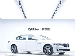 2021 BMW 5 Series 530Li xDrive Luxury Package, белый — фото 5