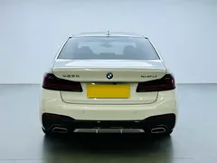 2022 BMW 5 Series 530Li Executive M Sport Package, белый — фото 5