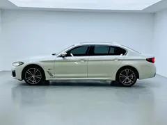 2022 BMW 5 Series 530Li Executive M Sport Package, белый — фото 8