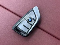 2022 BMW 5 Series 530Li Executive M Sport Package, белый — фото 11