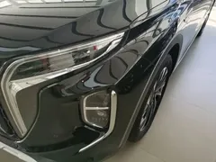 2024 Hongqi HS7 2.0T PHEV 4WD 7, чёрный — фото 24