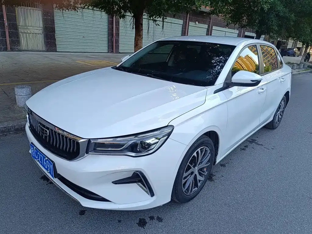 2023 Geely Emgrand 4th Gen Champion 1.5L CVT Luxury