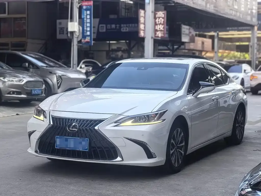 2021 Lexus ES 200 Excellence