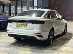 2023 Geely Emgrand 4th Gen Champion 1.5L CVT Luxury, белый — фото 6