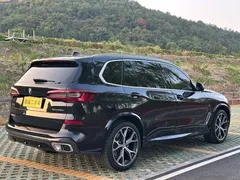 2022 BMW X5 40Li M Sport Package, чёрный — фото 16