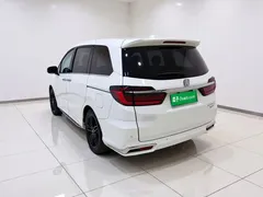 2022 Honda Odyssey 2.0L e:HEV, белый — фото 4
