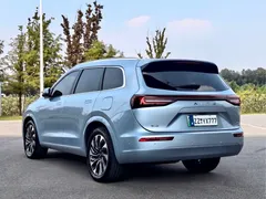 2024 Aito M7 1.5T RWD Plus 5-seat, синий — фото 17