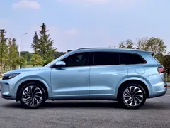 2024 Aito M7 1.5T RWD Plus 5-seat, синий — фото 18