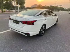 2021 Nissan Teana 2.0L XL Comfort, белый — фото 4