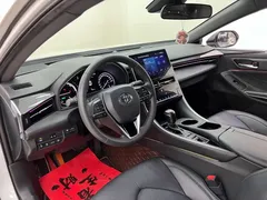 2023 Toyota Avalon Hybrid 2.5L Luxury, белый — фото 10