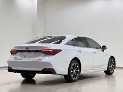2023 Toyota Avalon Hybrid 2.5L Luxury, белый — фото 30