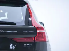 2022 Volvo XC60 4WD Zhiyi Luxury, чёрный — фото 17