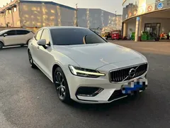 2021 Volvo S60 T4 Luxury, белый — фото 3
