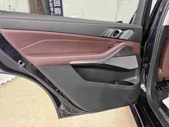 2022 BMW X5 30Li Premium M Sport Package, чёрный — фото 16