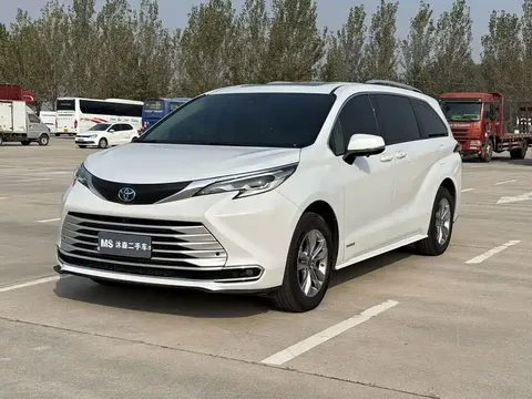 2023 Toyota Sienna 2.5L Hybrid Comfort