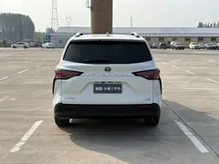 2023 Toyota Sienna 2.5L Hybrid Comfort, белый — фото 5