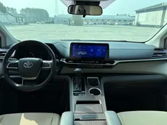 2023 Toyota Sienna 2.5L Hybrid Comfort, белый — фото 13